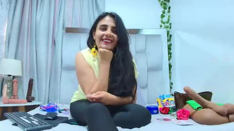 Snapshot of _marcela__ chatting on October 16, 1:14 pm _marcela__ online show from October 16, 1:14 pm