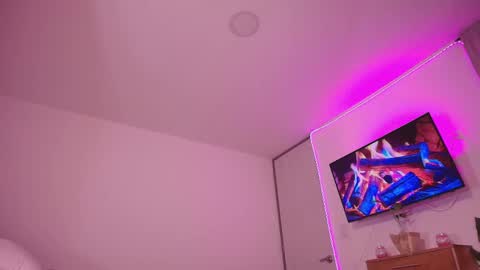 Marce  online show from November 11, 2:58 pm