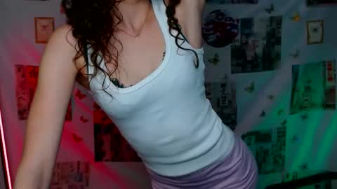 Susie online show from April 11, 6:33 pm