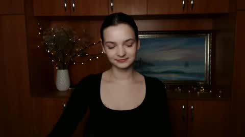 Susie online show from December 17, 1:16 pm
