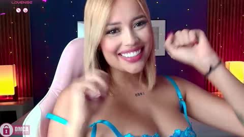 Snapshot of _meliblue chatting on September 22, 8:07 pm Meli online show from September 22, 8:07 pm