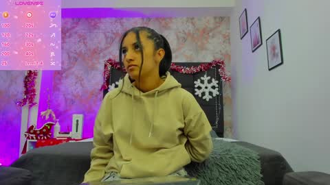 Mia Monroe online show from December 7, 11:29 am