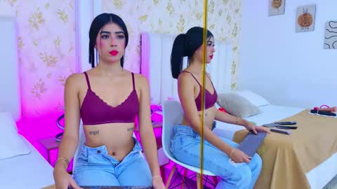 Mia Monroe online show from November 4, 7:30 pm