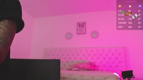 Snapshot of _miia_sweet chatting on September 29, 11:37 am Paula online show from September 29, 11:37 am