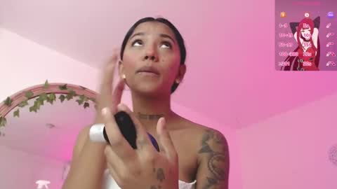 Snapshot of _miia_sweet chatting on October 9, 12:09 pm Paula online show from October 9, 12:09 pm