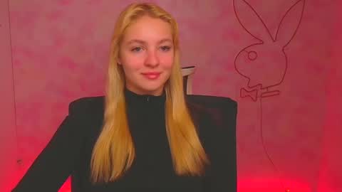 Melanie online show from December 3, 6:57 am