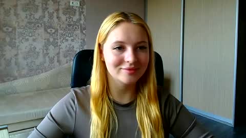 Melanie online show from June 27, 12:22 pm