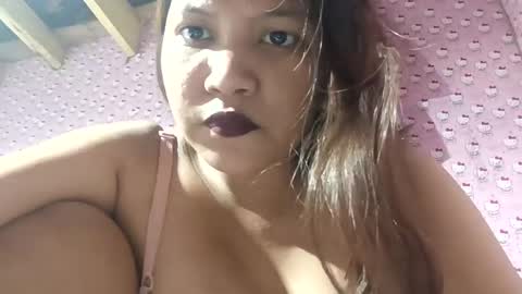 Snapshot of _milkytitsmomxx_ chatting on January 2, 6:34 pm _milkytitsmomxx_ online show from January 2, 6:34 pm