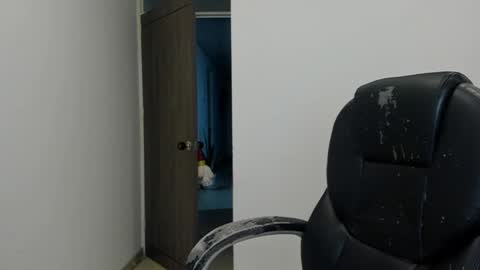 _miss_coco_ online show from December 15, 5:02 am