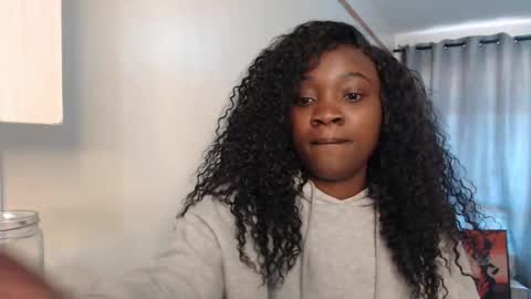 Snapshot of _miss_lofty chatting on February 21, 8:17 am Lofty online show from February 21, 8:17 am