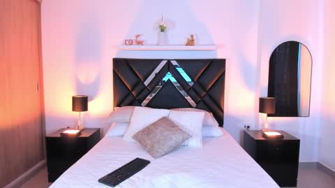 mizuki  online show from March 24, 4:01 pm