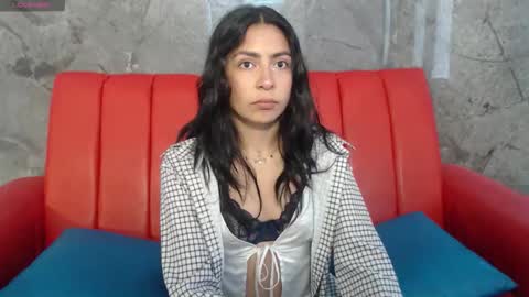 Molly online show from January 5, 6:00 pm