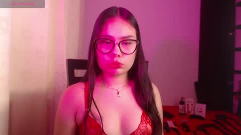 _moon_rosee online show from April 18, 1:24 pm