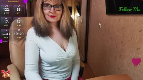 MagicWoman online show from December 6, 9:23 pm