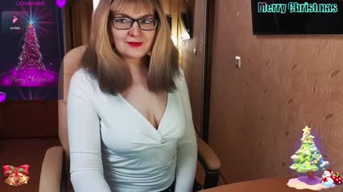 MagicWoman online show from December 14, 5:58 pm