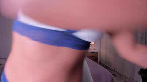 Snapshot of _natasha18_ chatting on December 28, 11:30 am  Natasha online show from December 28, 11:30 am