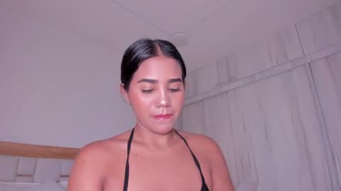 Snapshot of _natasha18_ chatting on February 4, 11:38 am  Natasha online show from February 4, 11:38 am