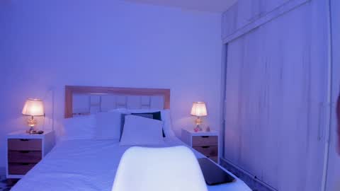 Snapshot of _natasha18_ chatting on January 21, 11:35 am  Natasha online show from January 21, 11:35 am