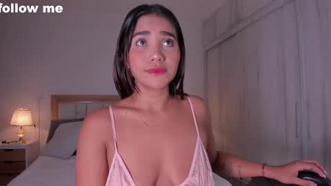 Snapshot of _natasha18_ chatting on February 3, 11:42 am  Natasha online show from February 3, 11:42 am