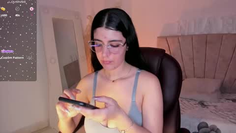 Niah  You can call me Ni or cutie haha online show from January 22, 8:06 pm