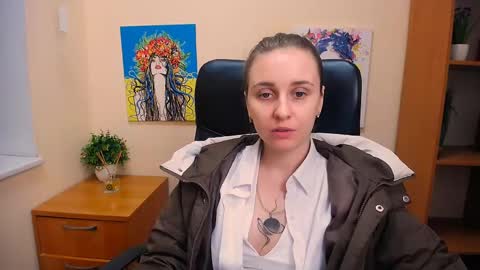 Snapshot of _nicole_new chatting on March 4, 1:49 pm Nica online show from March 4, 1:49 pm