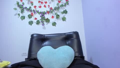 juliana online show from February 18, 8:59 am