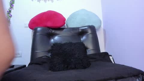 juliana online show from February 4, 9:07 am