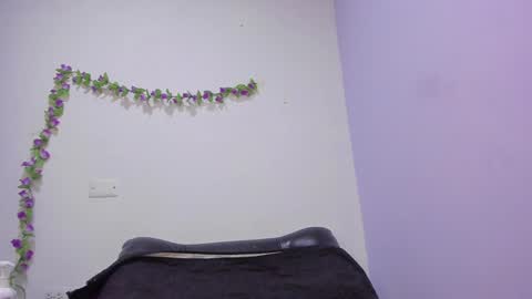 juliana online show from February 7, 10:08 am