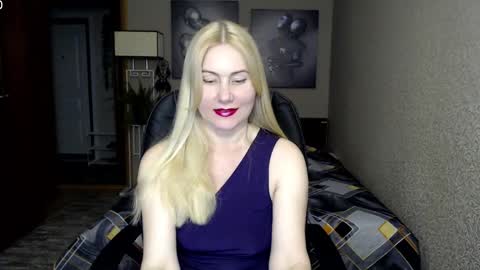 Snapshot of _night_fantasy_ chatting on February 19, 2:34 pm Donella online show from February 19, 2:34 pm