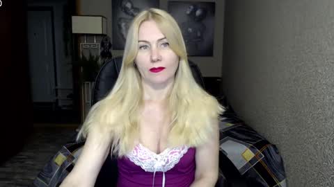 Snapshot of _night_fantasy_ chatting on February 17, 2:06 pm Donella online show from February 17, 2:06 pm