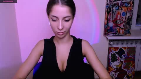 Olivia online show from July 12, 6:03 am