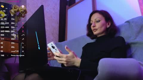 Snapshot of _owner_ chatting on December 27, 6:10 pm The Supreme Goddess Rose online show from December 27, 6:10 pm