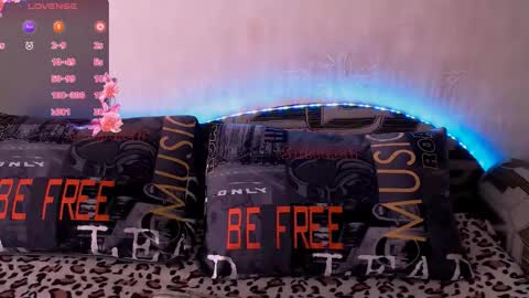 Snapshot of _pando4ka_ chatting on October 16, 6:49 am  pando4ka  online show from October 16, 6:49 am