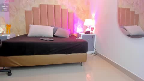  peach1  online show from November 21, 3:36 pm