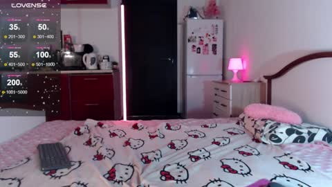 Snapshot of _pinkypay chatting on December 20, 6:50 am Pinky online show from December 20, 6:50 am