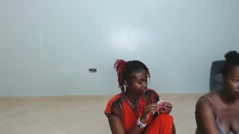 _prettyred online show from October 2, 11:04 am