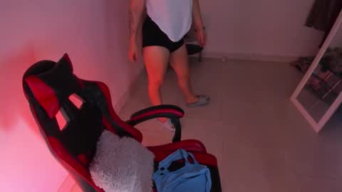 Snapshot of _rachell1 chatting on October 4, 11:20 pm Stefany online show from October 4, 11:20 pm