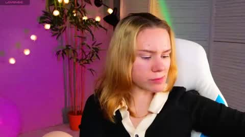 im Amy online show from April 9, 6:52 am