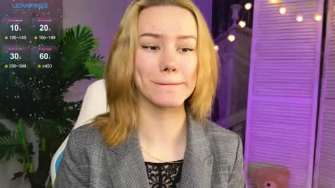 im Amy online show from February 8, 6:17 am