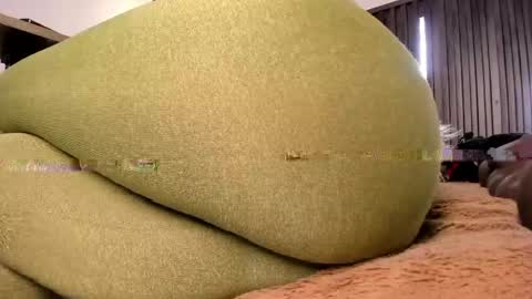 rebecca online show from April 21, 2:51 am