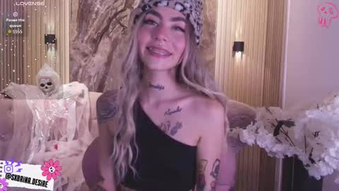 Snapshot of _sabrinaa_1 chatting on October 27, 8:25 pm Sabrina online show from October 27, 8:25 pm