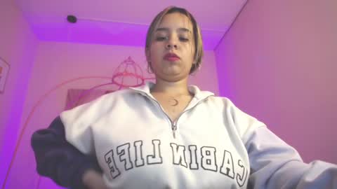 Snapshot of _salome_lewis chatting on December 14, 10:34 am Salome online show from December 14, 10:34 am