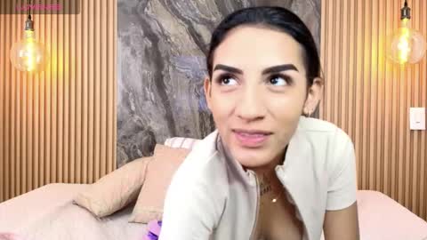 SAMARA SMITH  online show from October 15, 8:33 pm