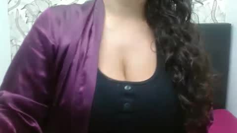 _saraximena_ online show from February 17, 6:02 am