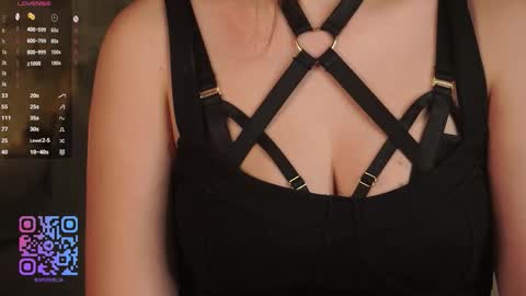 Amelie online show from November 9, 3:19 pm