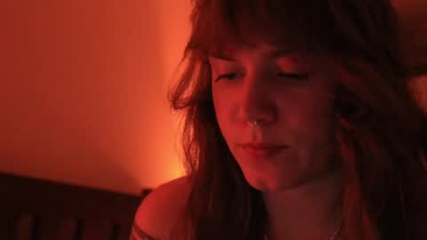 Snapshot of _sensualia_ chatting on December 29, 9:17 am Lia online show from December 29, 9:17 am