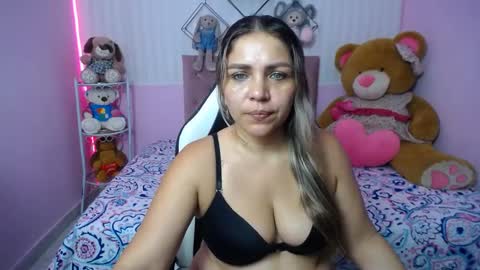 Snapshot of _sexyredhead_ chatting on September 23, 2:59 pm KATA online show from September 23, 2:59 pm