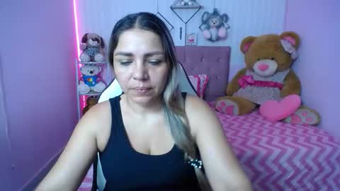 Snapshot of _sexyredhead_ chatting on September 18, 12:26 pm KATA online show from September 18, 12:26 pm