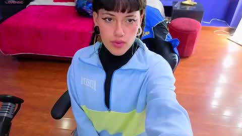 Snapshot of _sharlotte777 chatting on October 13, 2:09 pm _sharlotte777 online show from October 13, 2:09 pm