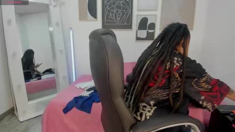 Snapshot of _sharlotte777 chatting on September 27, 4:25 pm _sharlotte777 online show from September 27, 4:25 pm